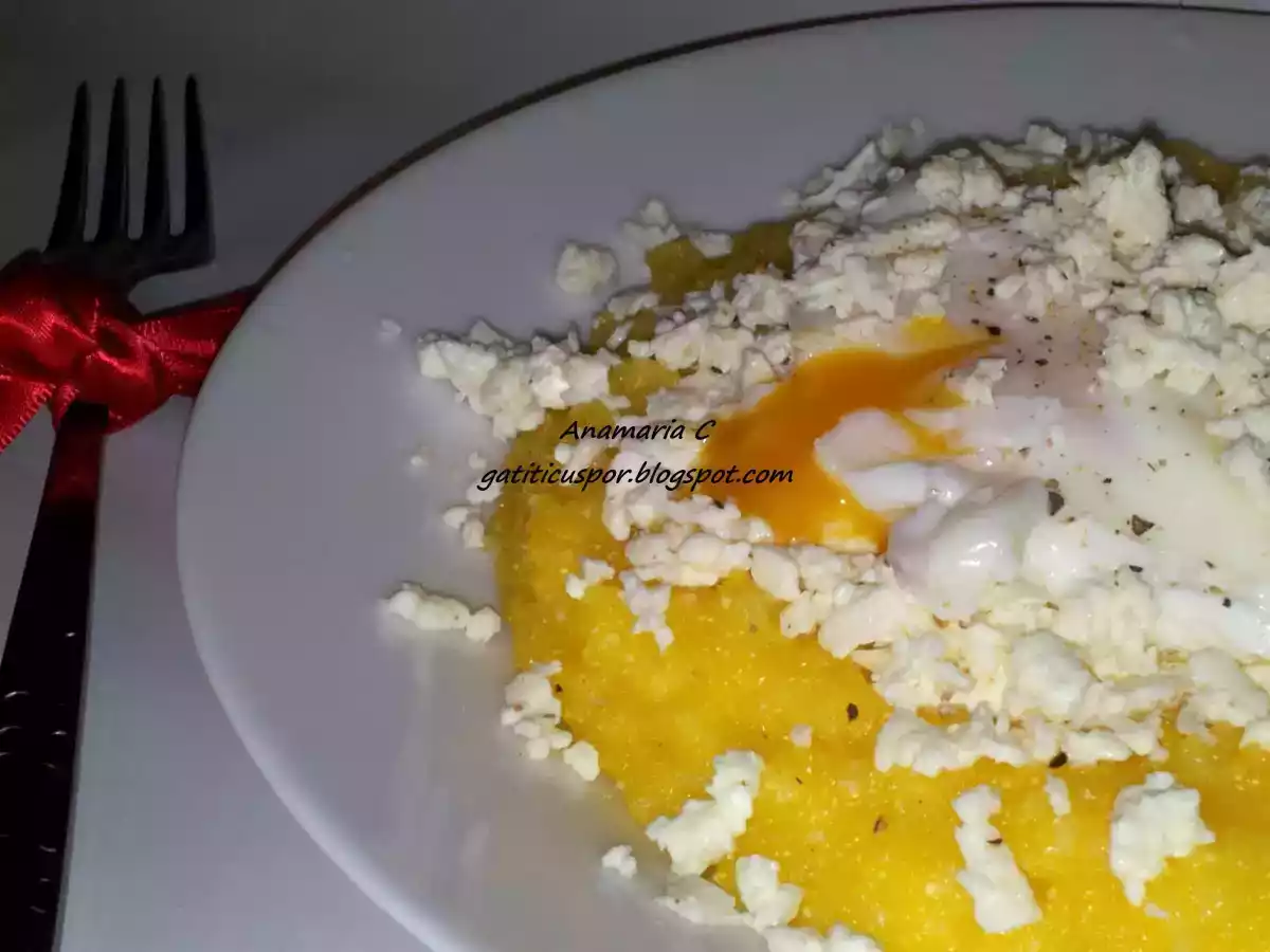 Mamaliga Cu Branza Si Oua Romanesti - poza 3