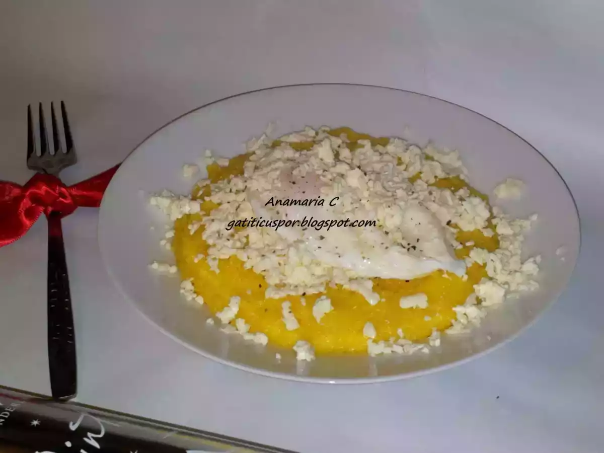 Mamaliga Cu Branza Si Oua Romanesti - poza 5