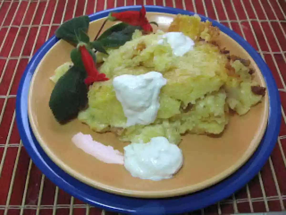 Mamaliguta cu branza si smantana la cuptor