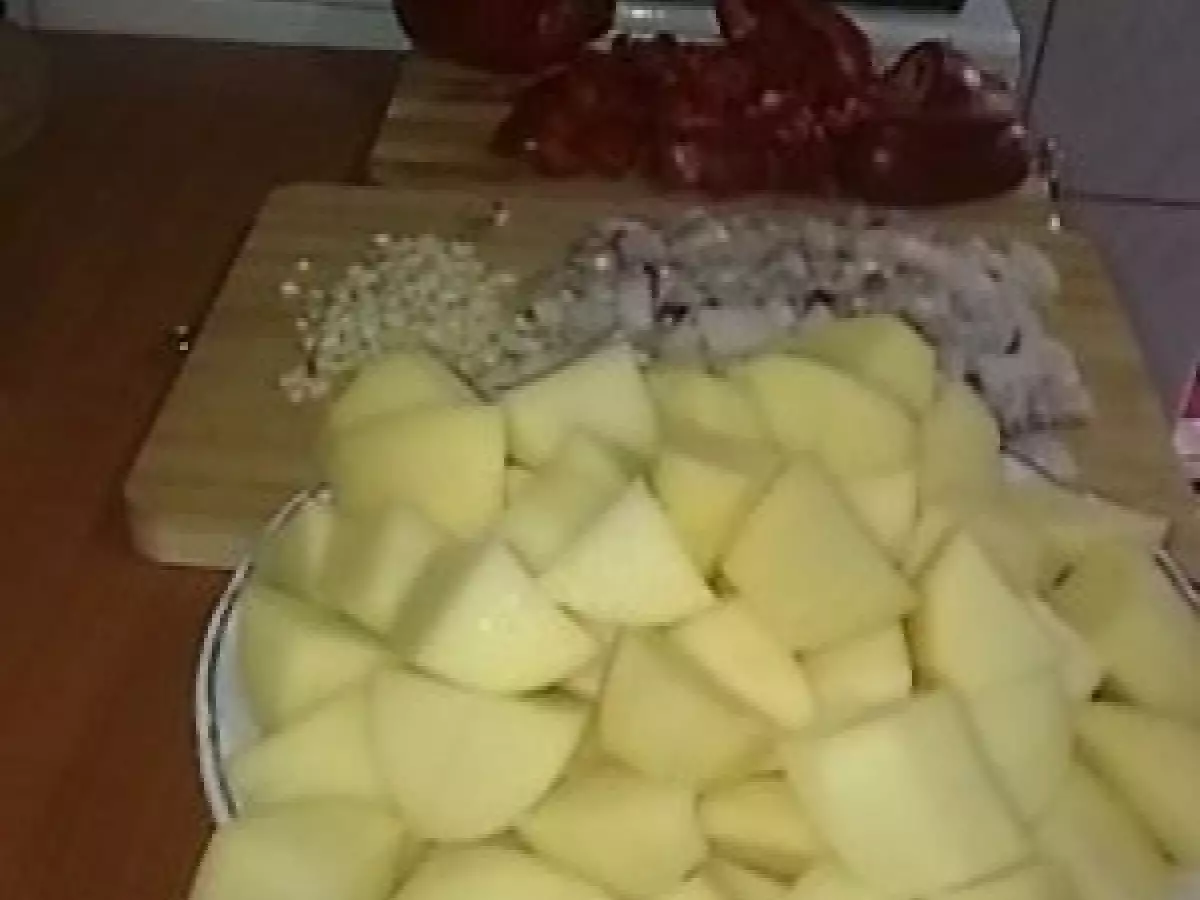 Mancare de cartofi, cu rasol alb de porc - poza 6