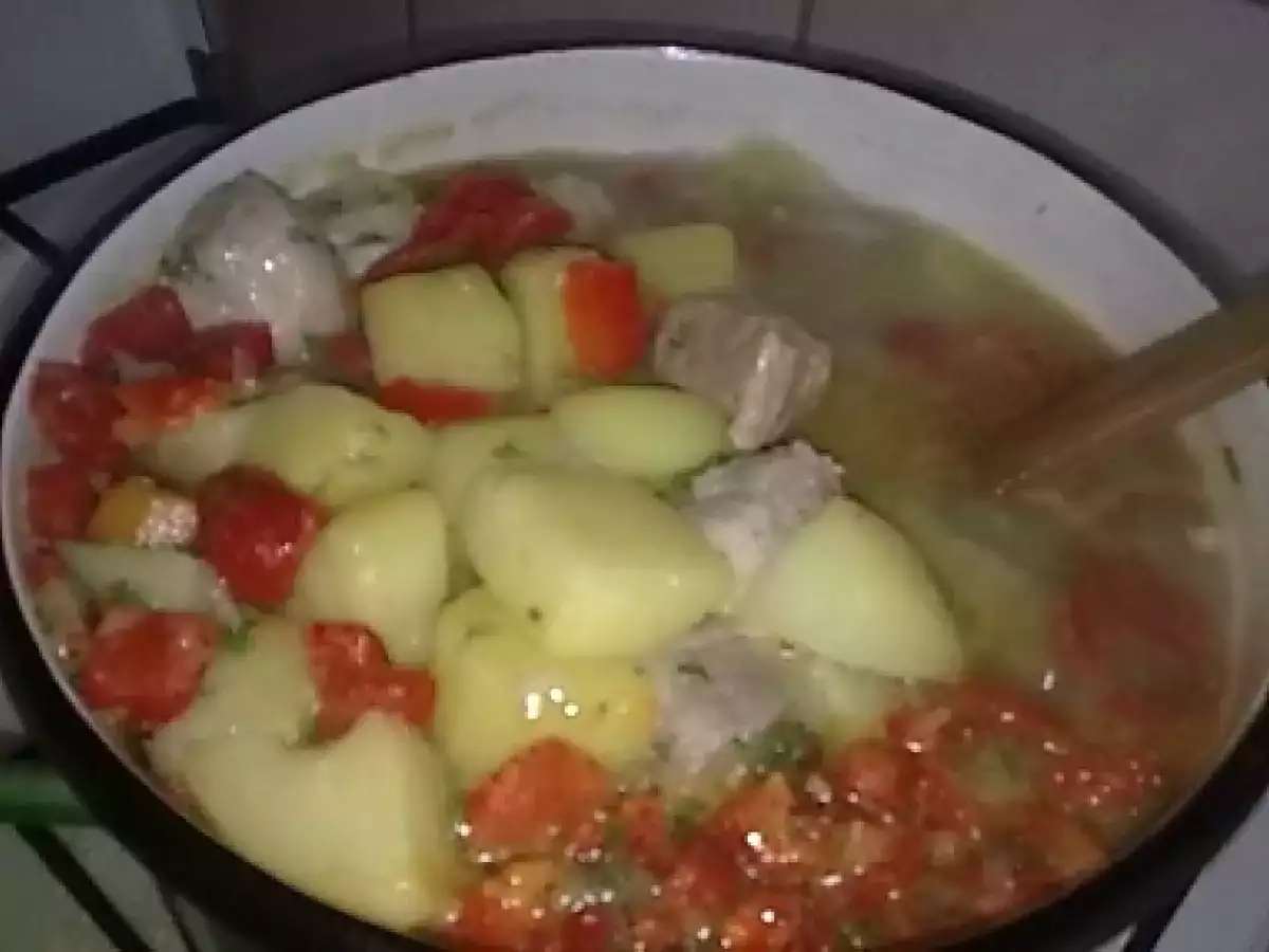 Mancare de cartofi, cu rasol alb de porc - poza 11