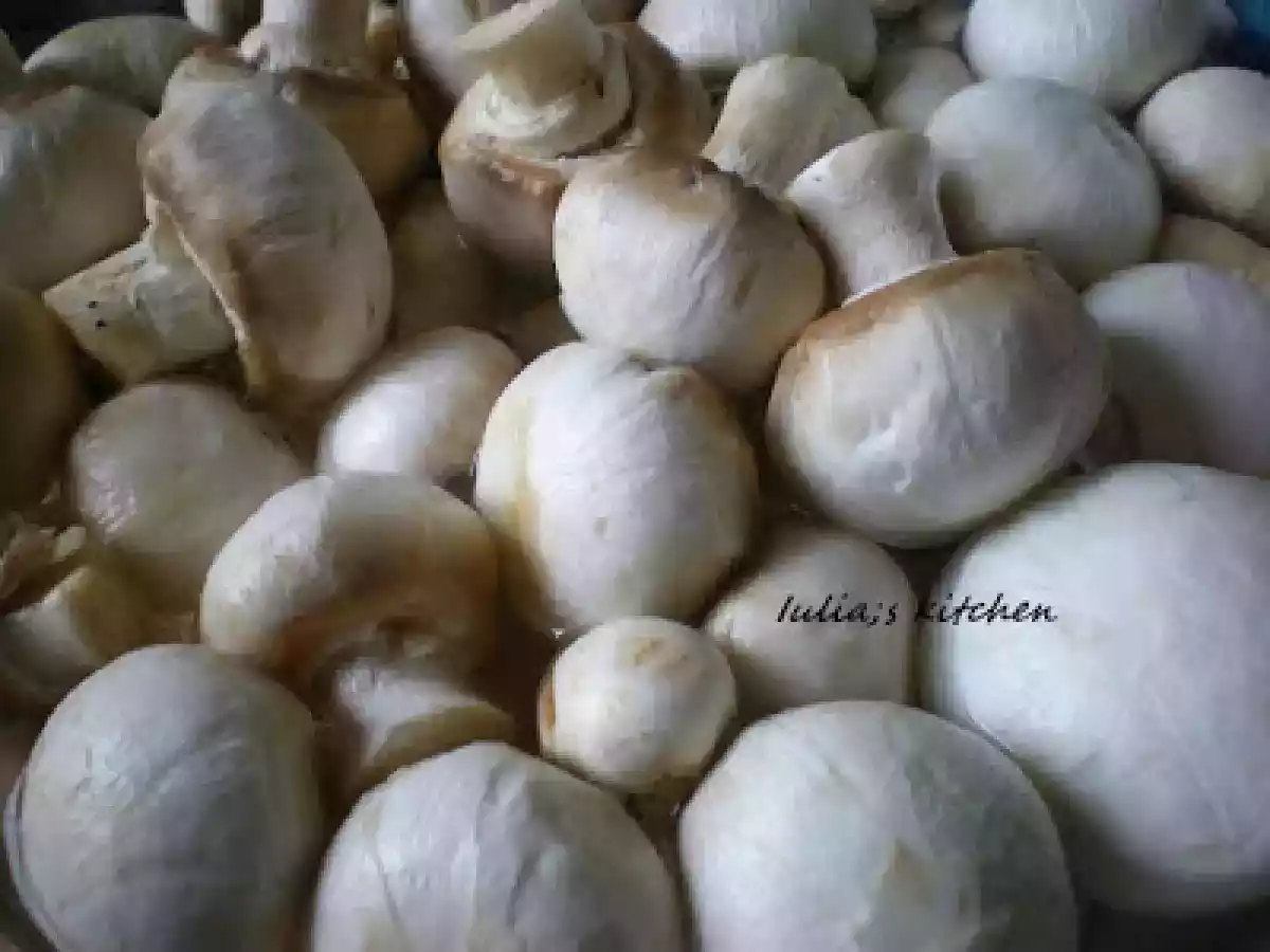 Mancare de ciuperci cu praz si carne de porc - poza 2