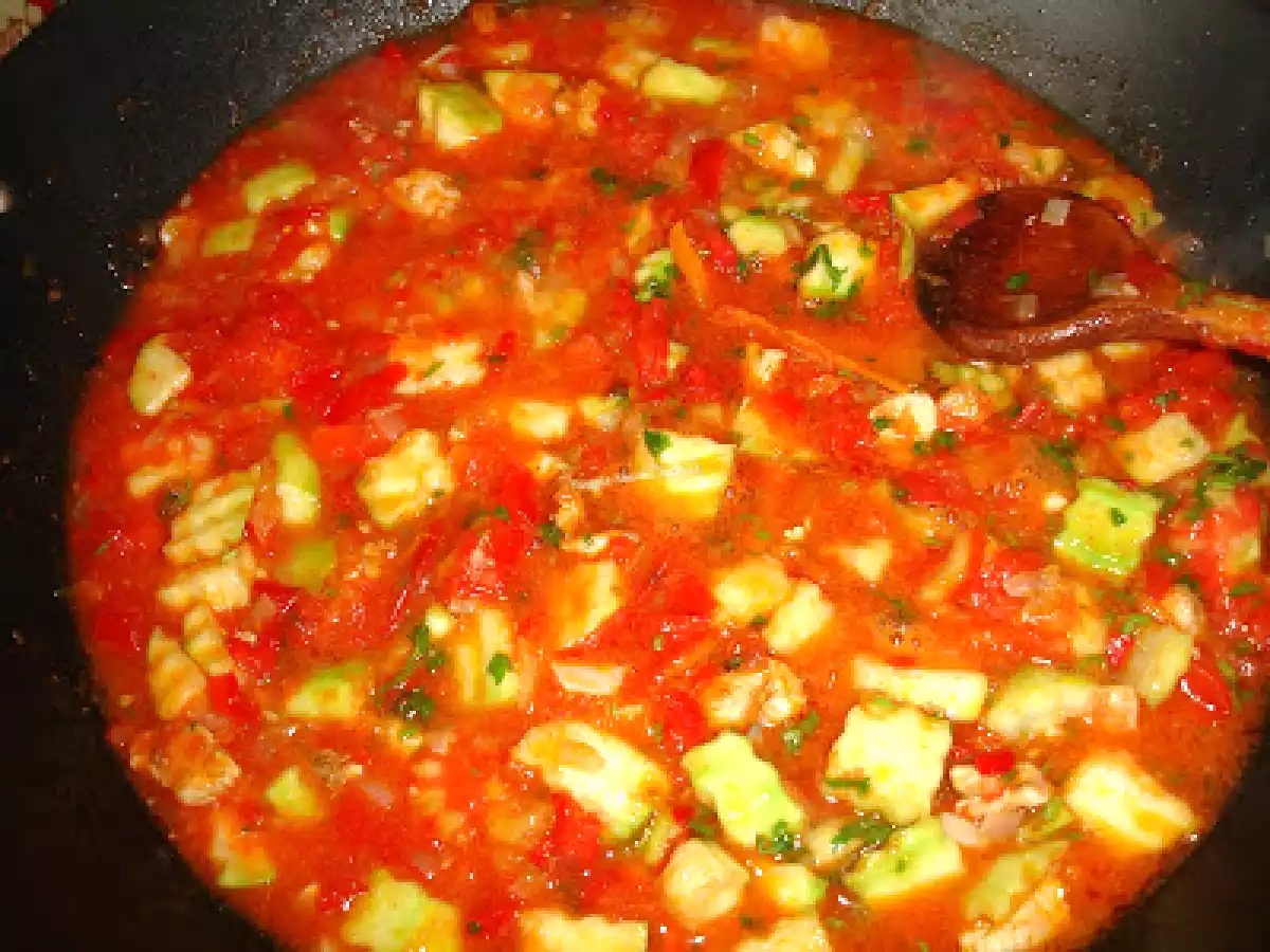 Mancare de dovlecei cu piept de pui si rosii - poza 3