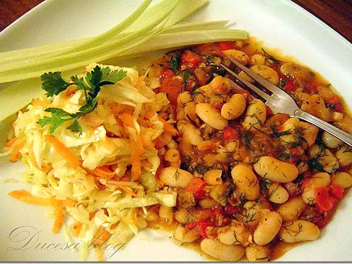 Mancare de fasole cu marar