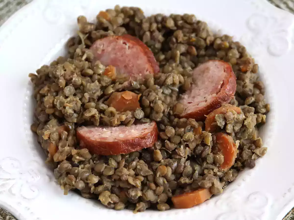 Mâncare de linte cu cârnați de Morteau - poza 2