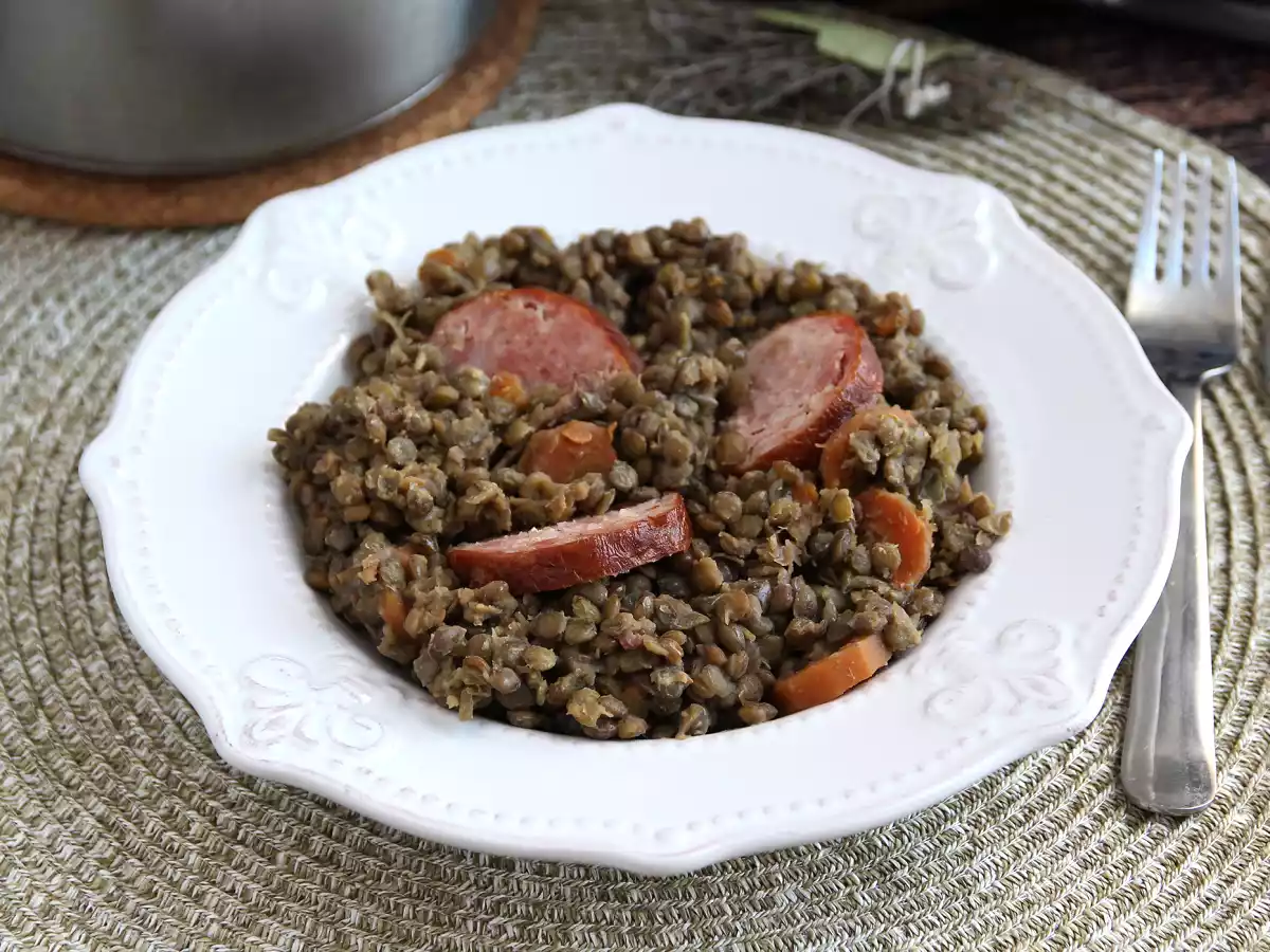 Mâncare de linte cu cârnați de Morteau - poza 4