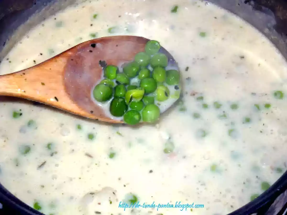 Mancare de mazare cu pui la cutor - poza 5