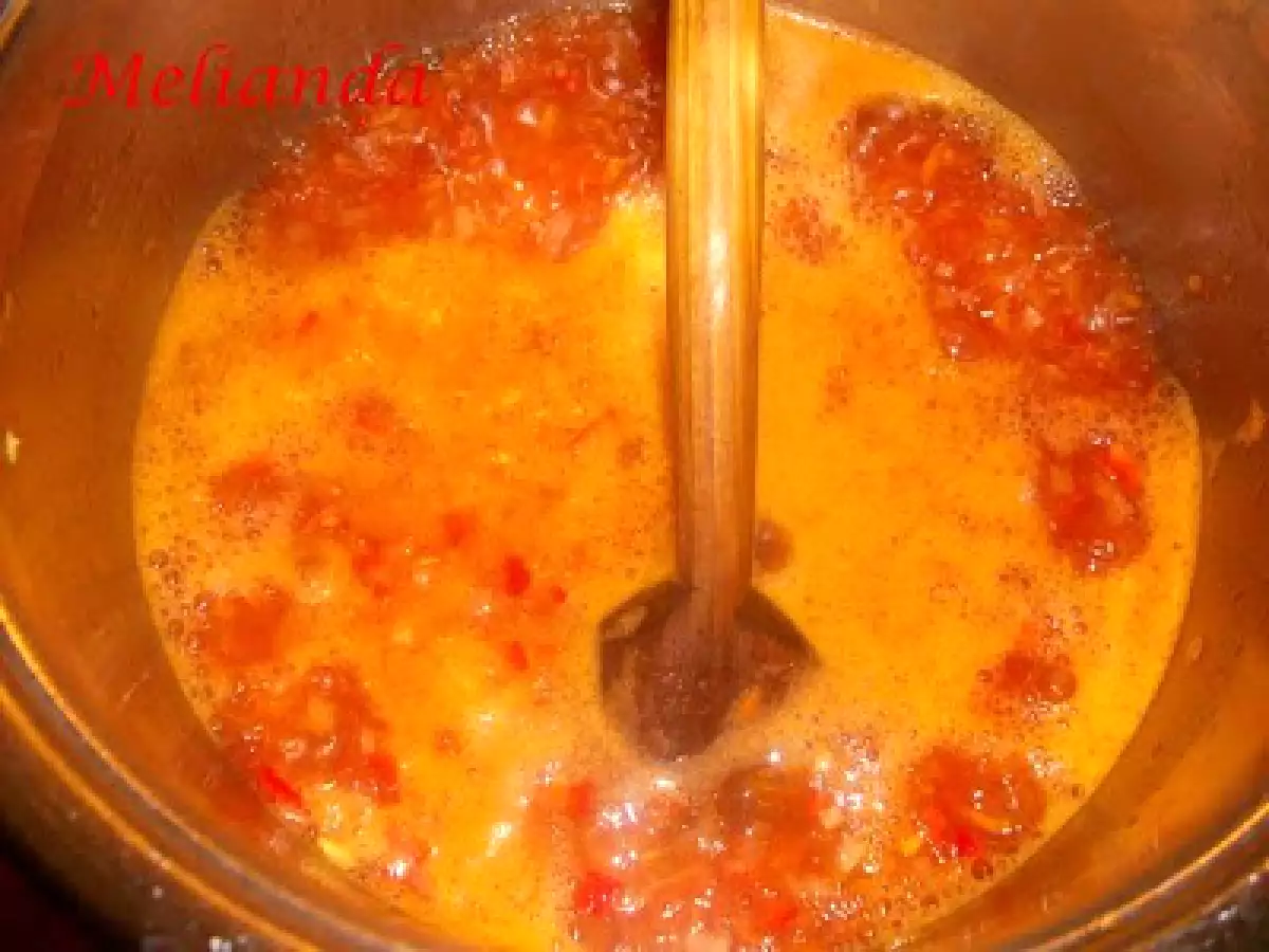 Mancare de pastai galbene cu carnati - poza 4