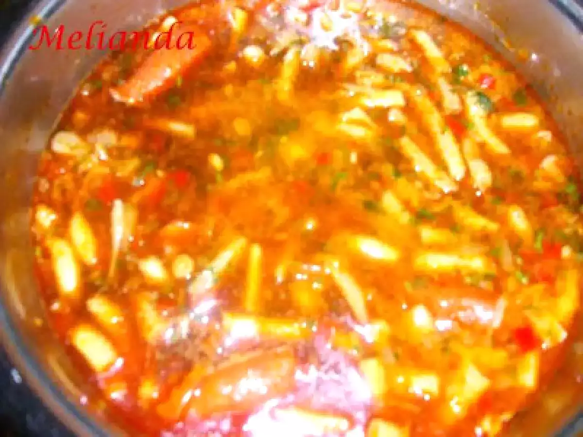 Mancare de pastai galbene cu carnati - poza 6