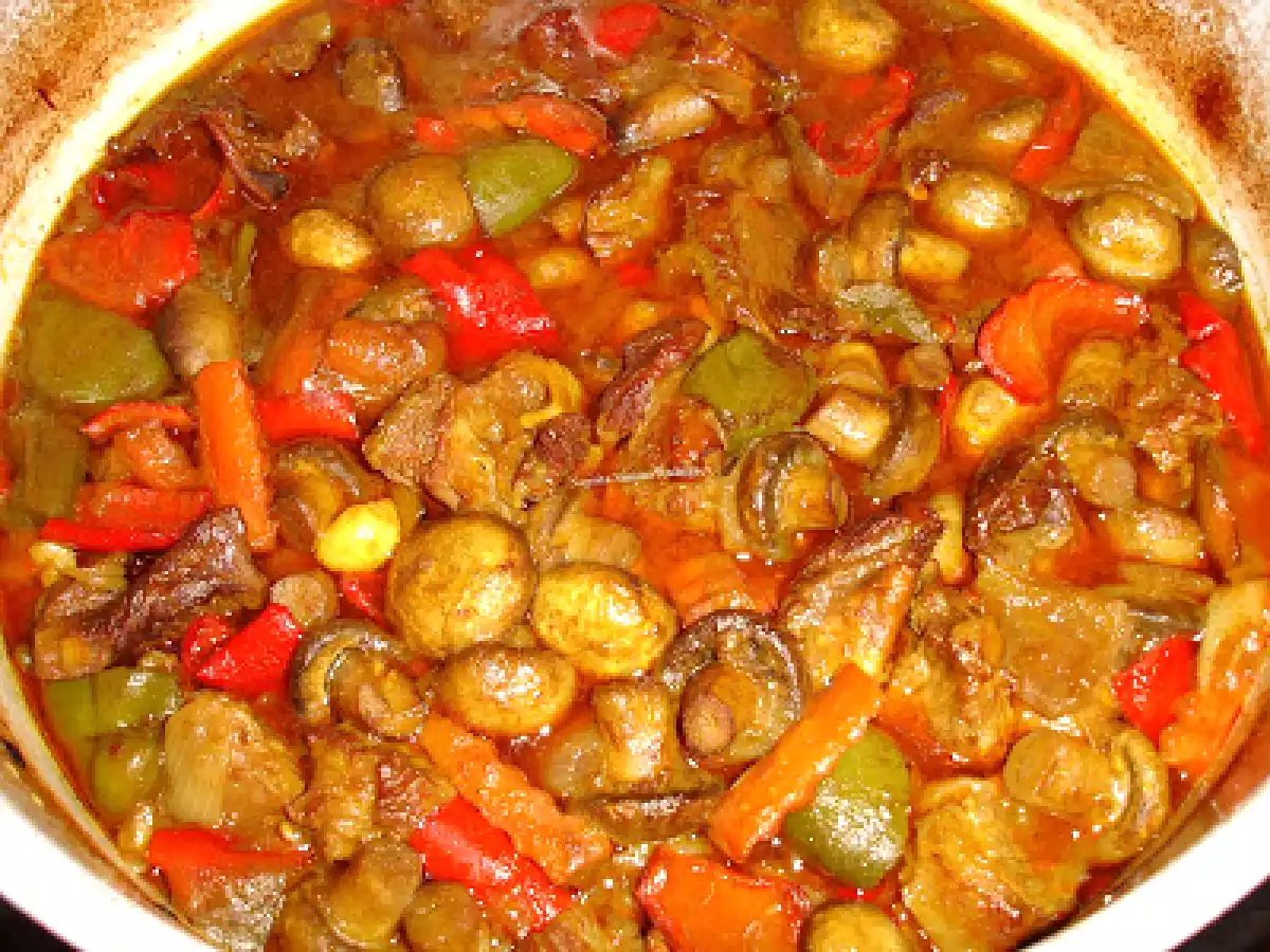 Mancare de vita cu ardei si ciupercute - poza 2