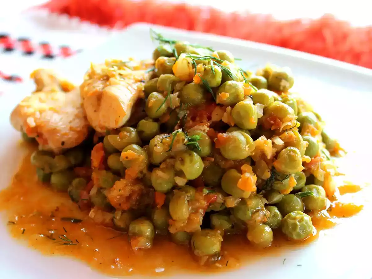 Mâncărică de mazăre cu carne de pui (reteta video)