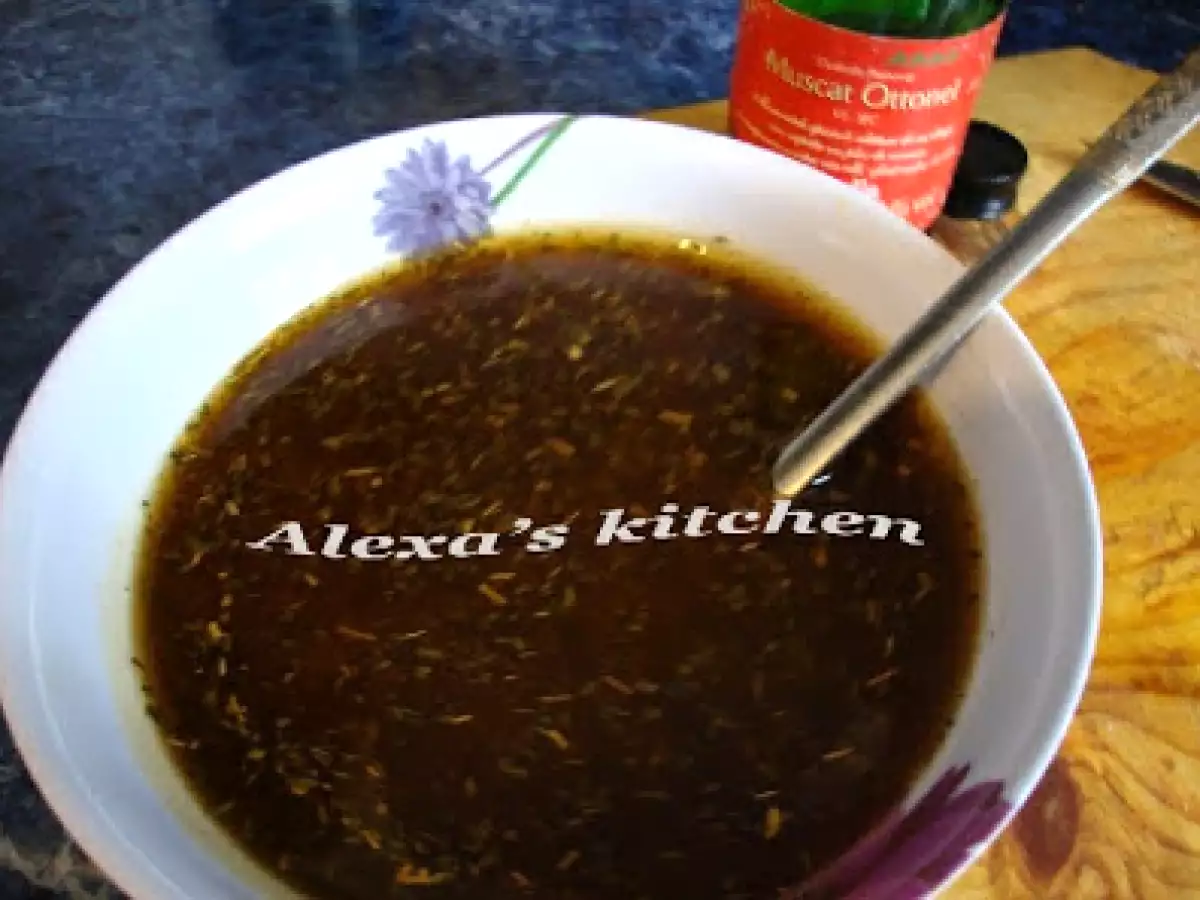 Manzat la tava cu garnitura gratinata - poza 2