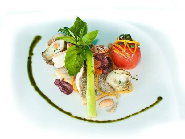 Medalion de Sea Bass in stil Mediteranean By Executive Chef Joseph Hadad - poza 2