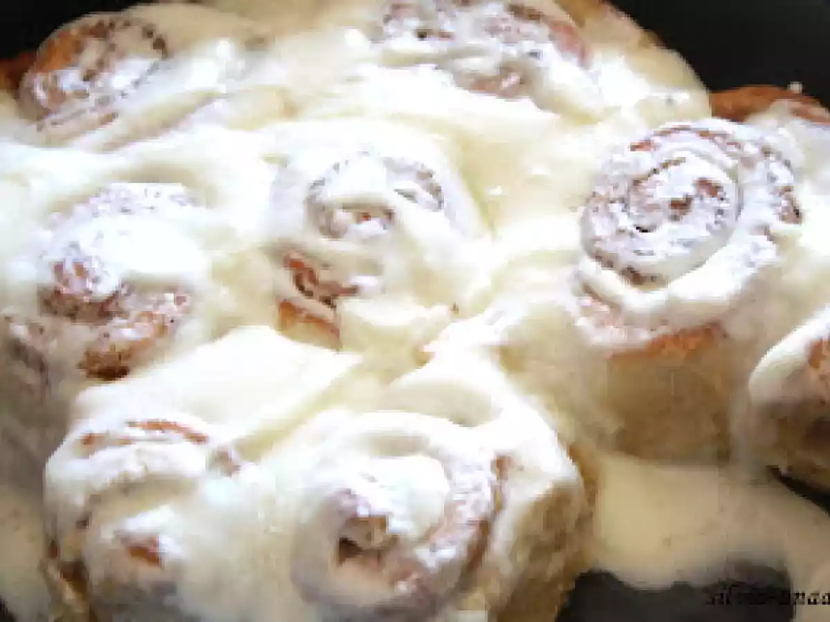 Melcisori cu scortisoara - Cinnamon Rolls