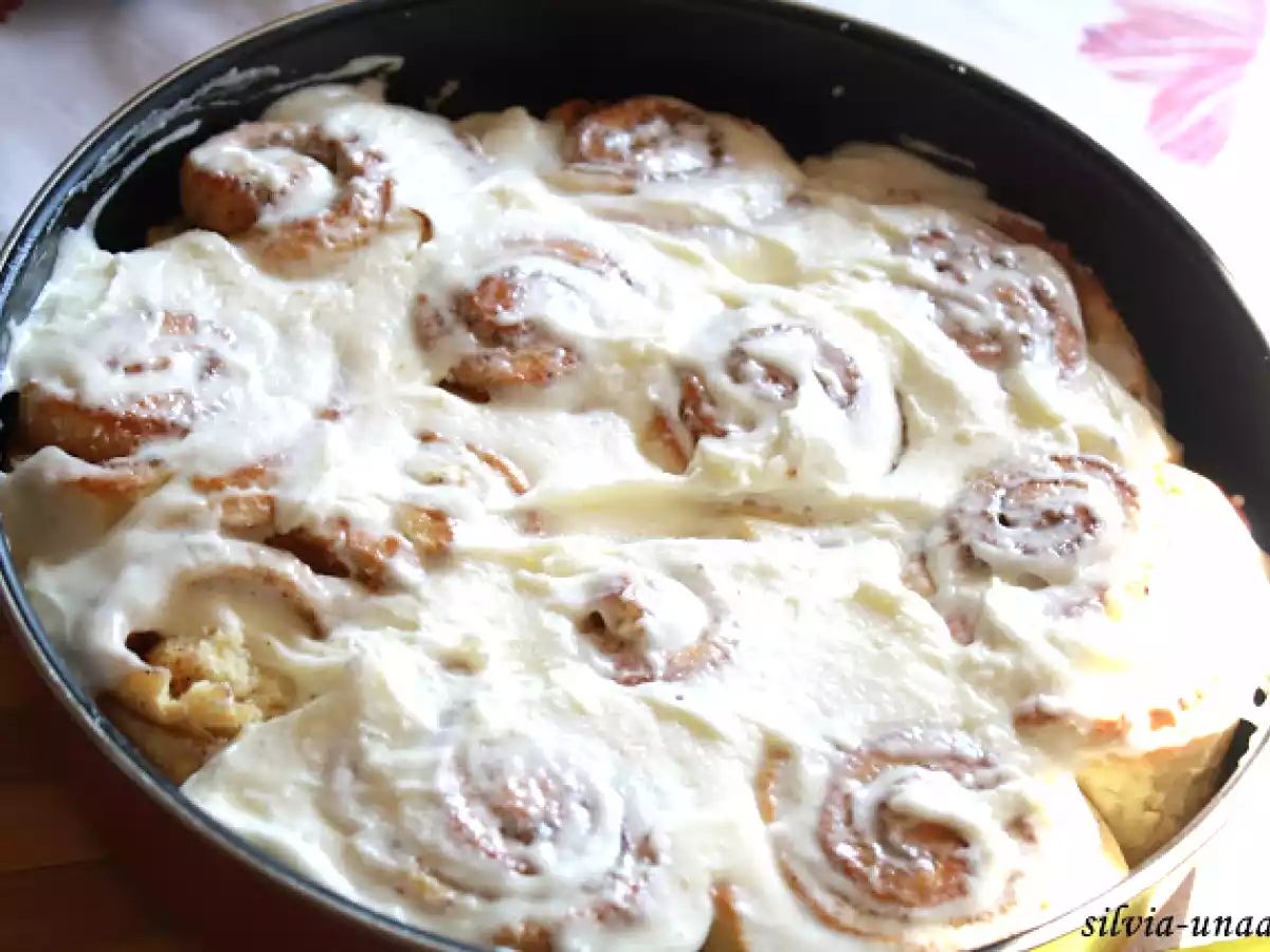 Melcisori cu scortisoara - Cinnamon Rolls - poza 2