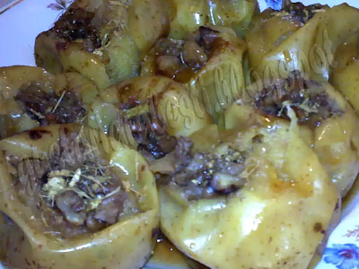 Mere umplute cu nuci si miere la cuptor - poza 4