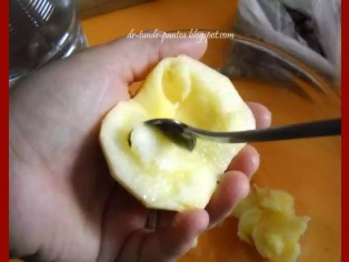 Mere umplute cu portocale, fistic si migdale - poza 3