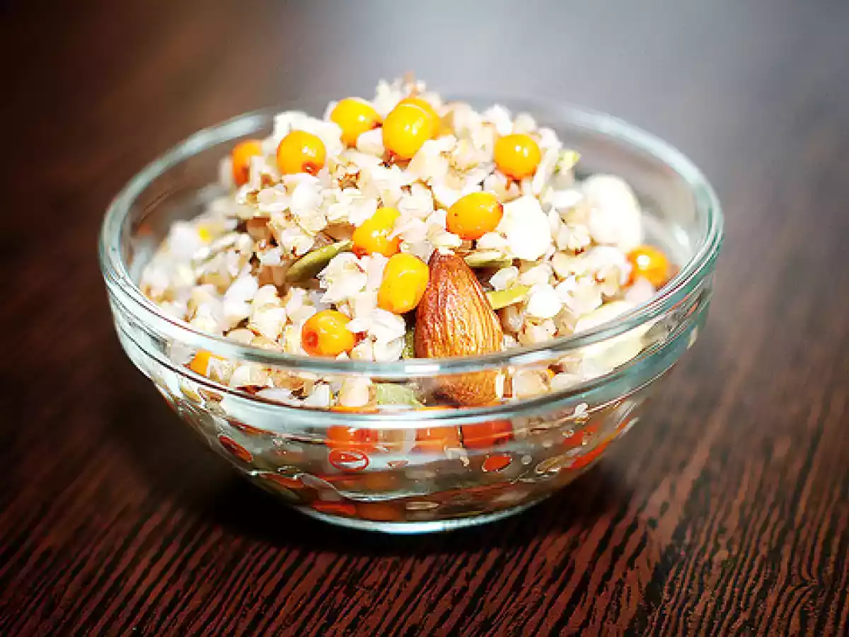 MIC DEJUN CU HRISCA SI CATINA