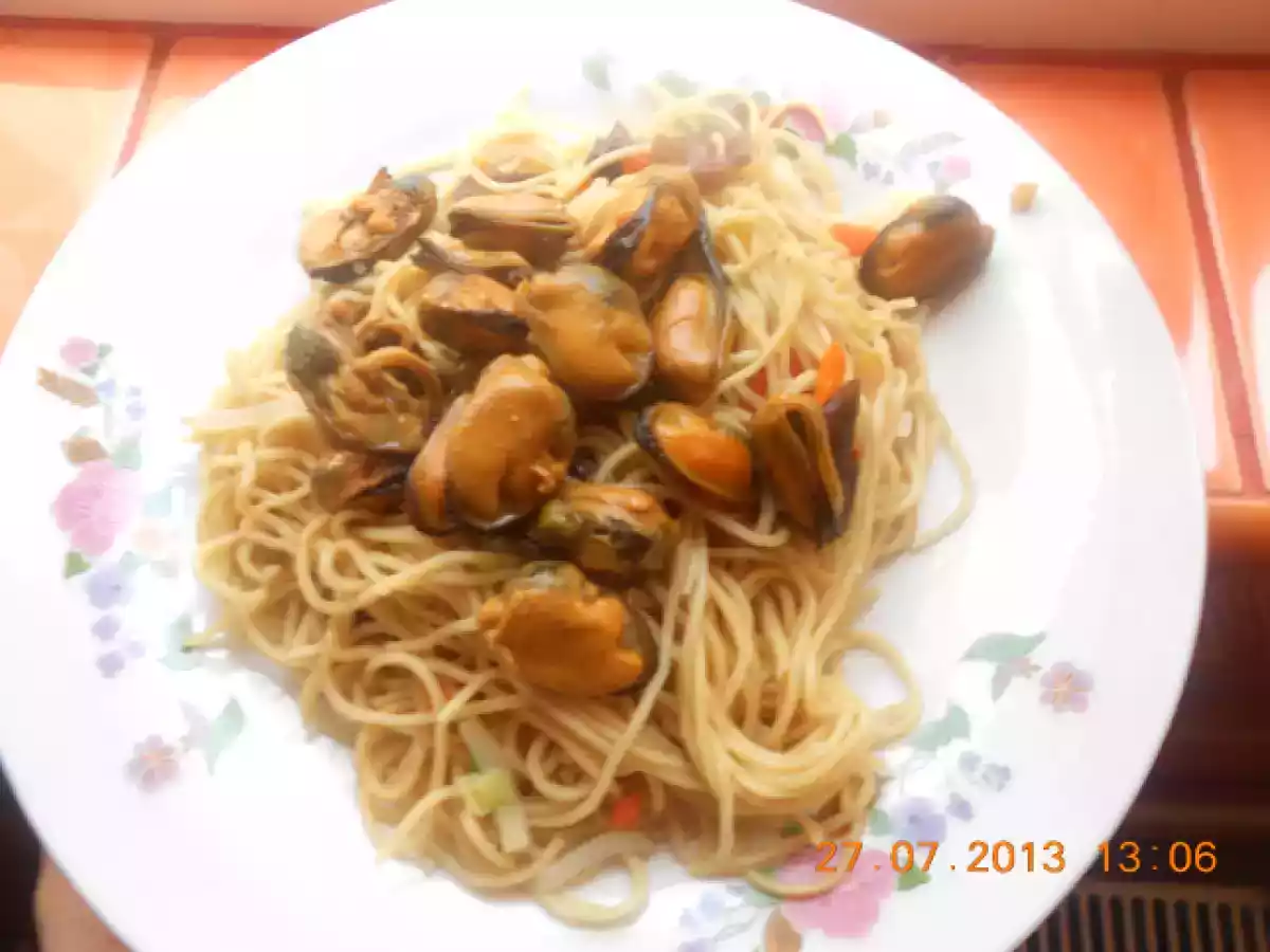 Midii cu taitei chinezesti