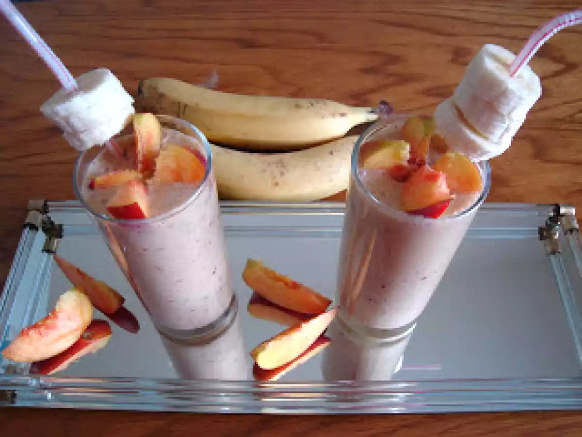 Milkshake de banane si nectarine - poza 2