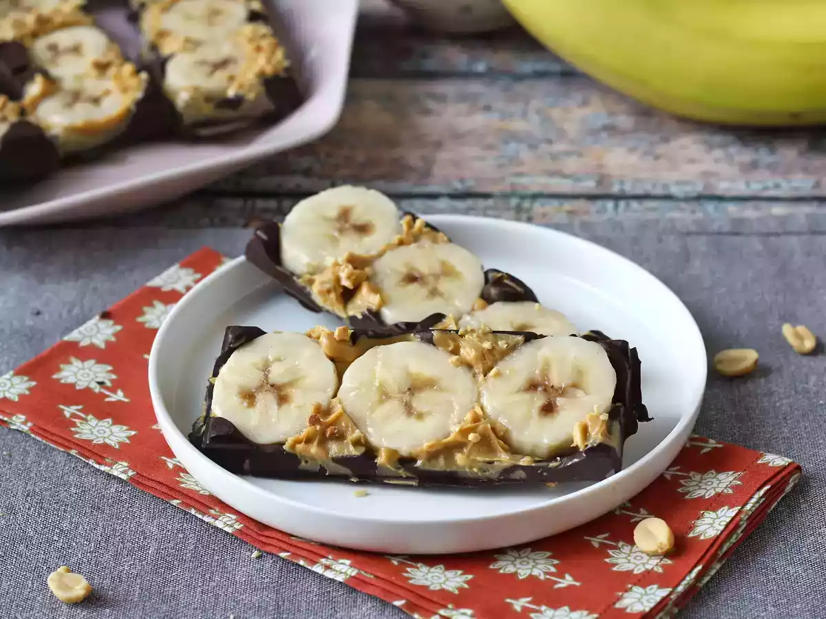 Mini batoane cu banane, unt de arahide și ciocolată, ultra gustoase, fără zahăr adăugat - poza 2