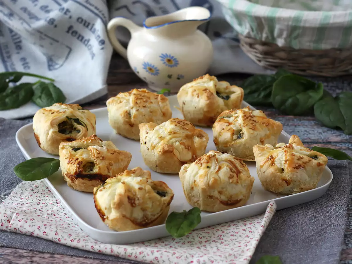 Mini plăcinte pufoase cu spanac și brânză de capră - poza 4