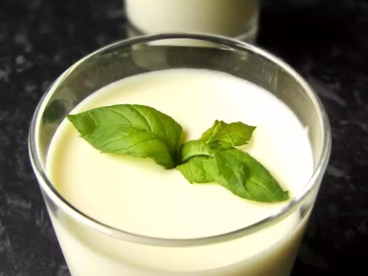 Mousse de ciocolata alba si menta - poza 5
