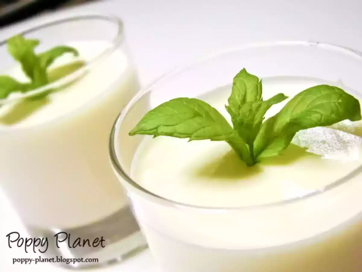 Mousse de ciocolata alba si menta - poza 6