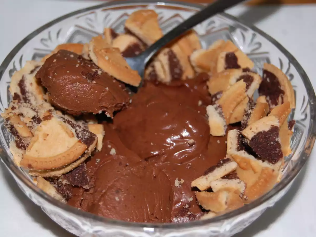 Mousse rapid de ciocolata