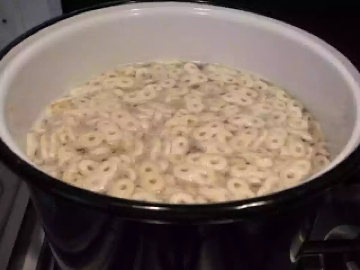 Mucenici dobrogeni fierti cu zeama - poza 7