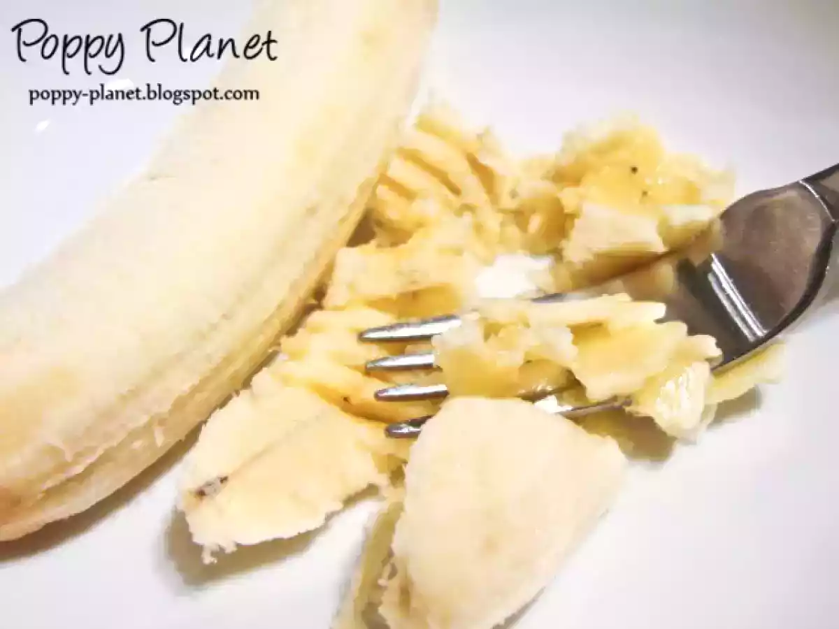 Muffins cu banane, ciocolata alba si frosting de branza - poza 3