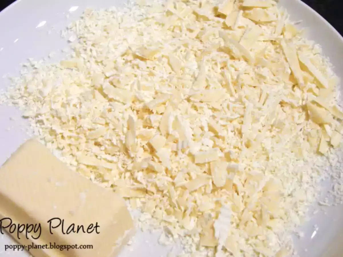 Muffins cu banane, ciocolata alba si frosting de branza - poza 4