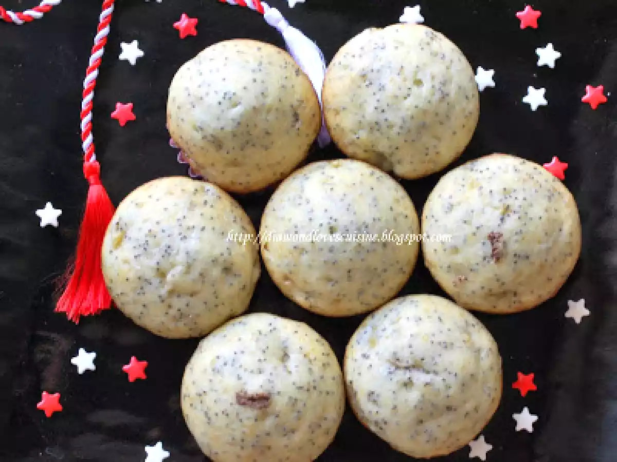 Muffins cu banane si mac - pufoase si aromate!