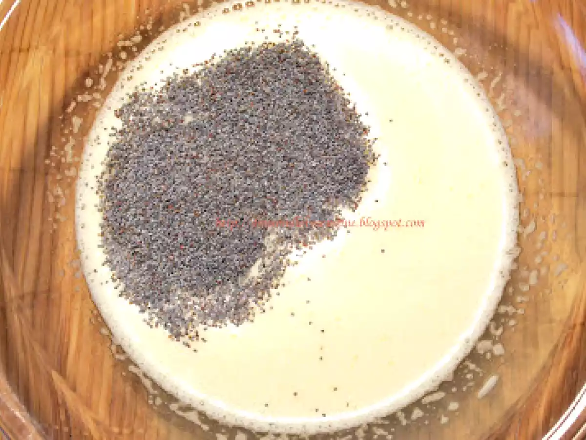 Muffins cu banane si mac - pufoase si aromate! - poza 5