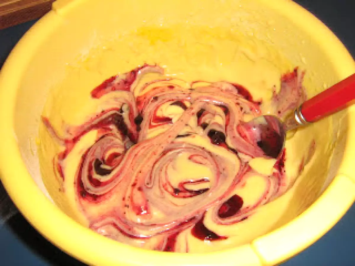 Muffins cu dulceata de afine - poza 4