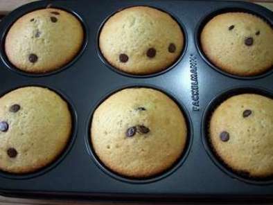 Muffins cu perle de ciocolata