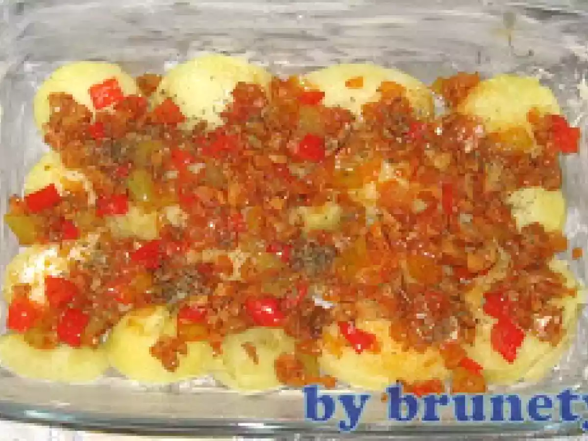 Musaca de cartofi cu ciuperci si masline - poza 12