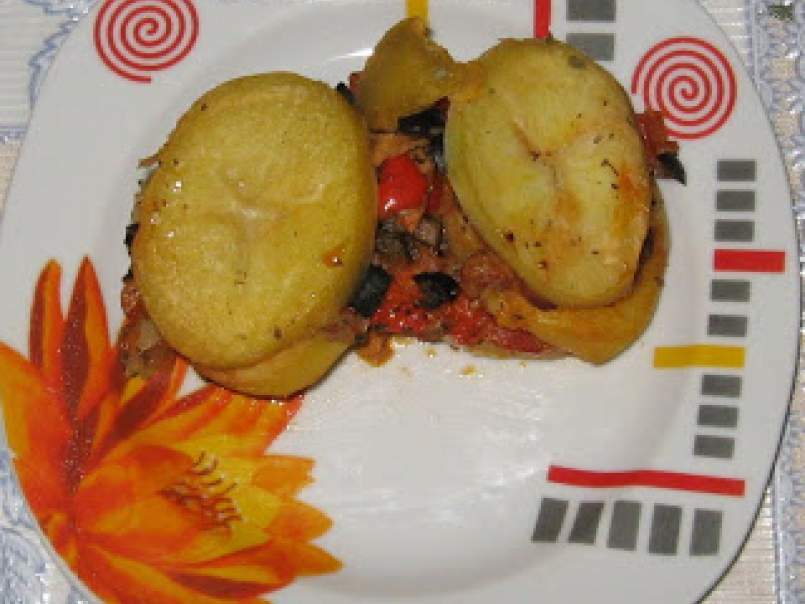 Musaca de cartofi cu ciuperci si masline - poza 15