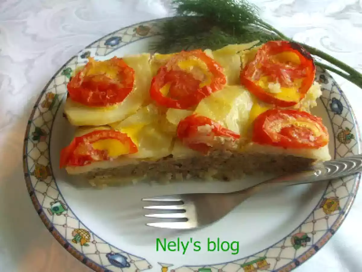 MUSACA DE CARTOFI SI CARNE TOCATA