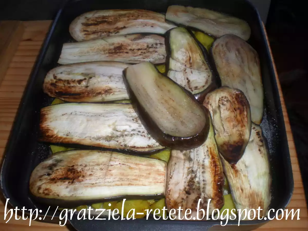 musaca de cartofi si vinete - poza 3