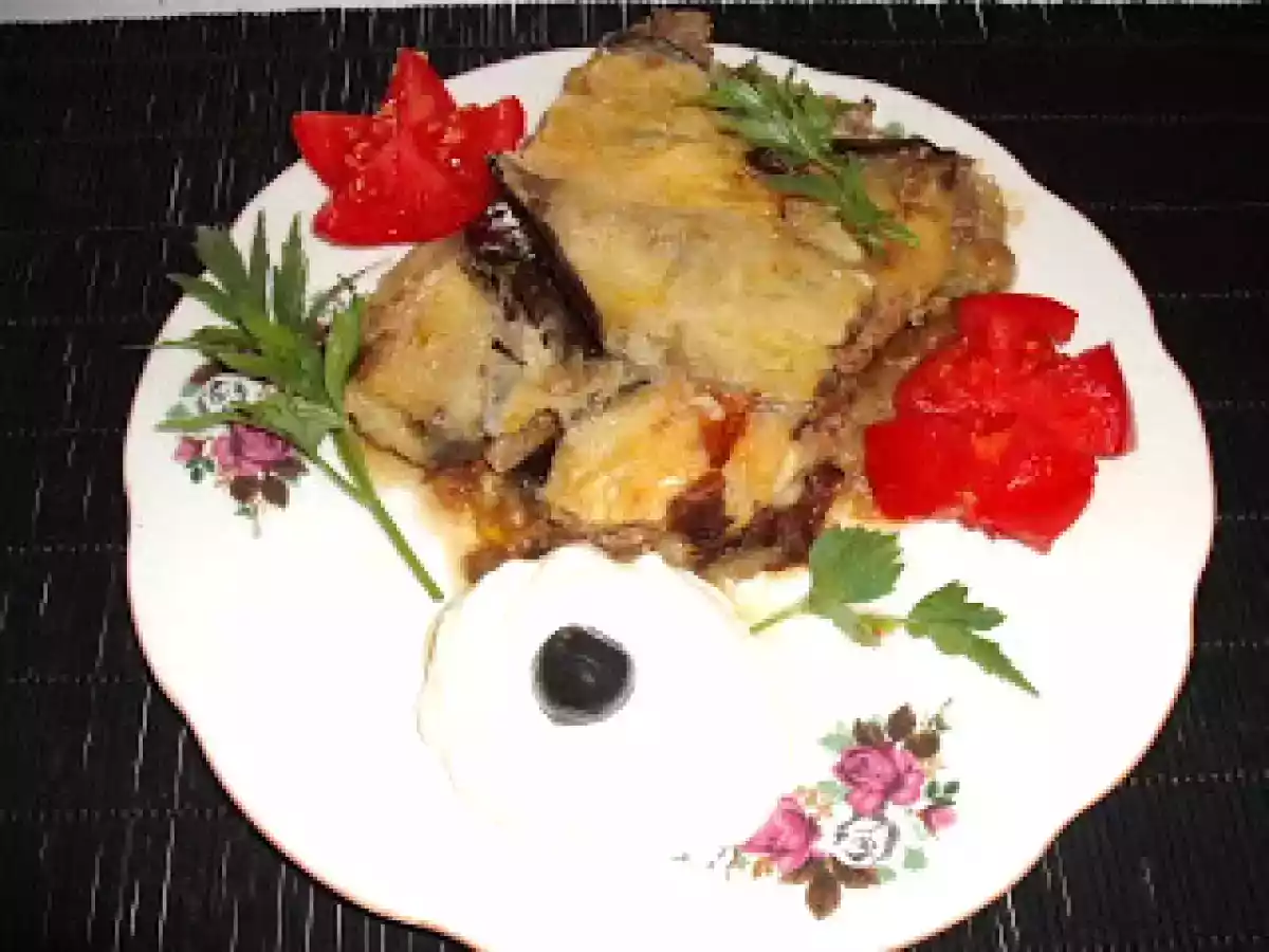 MUSACA DE VINETE CU CARNE