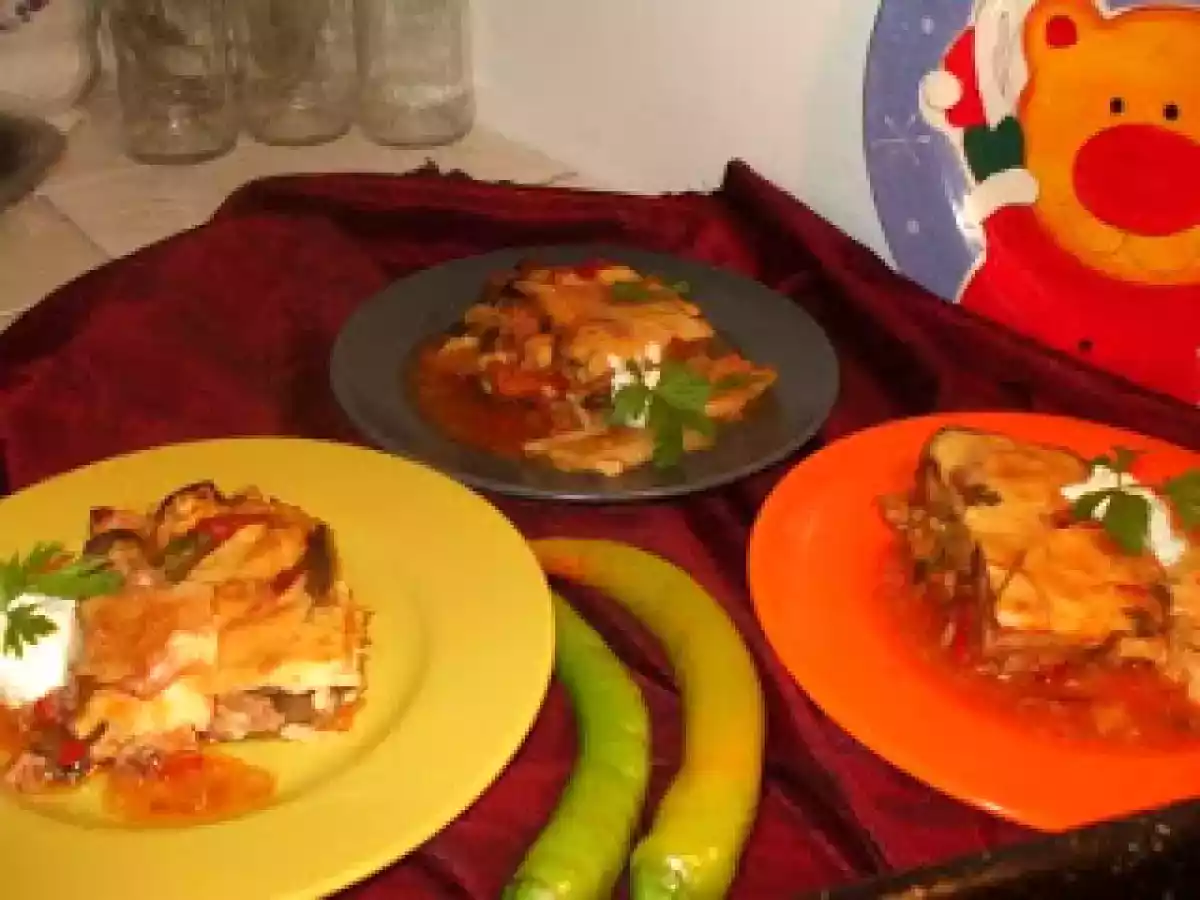 Musaca de vinete cu carne de curcan si costita - poza 4