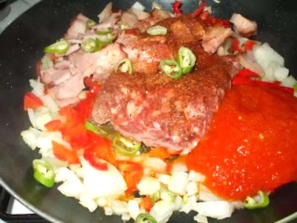 Musaca de vinete cu carne de curcan si costita - poza 7