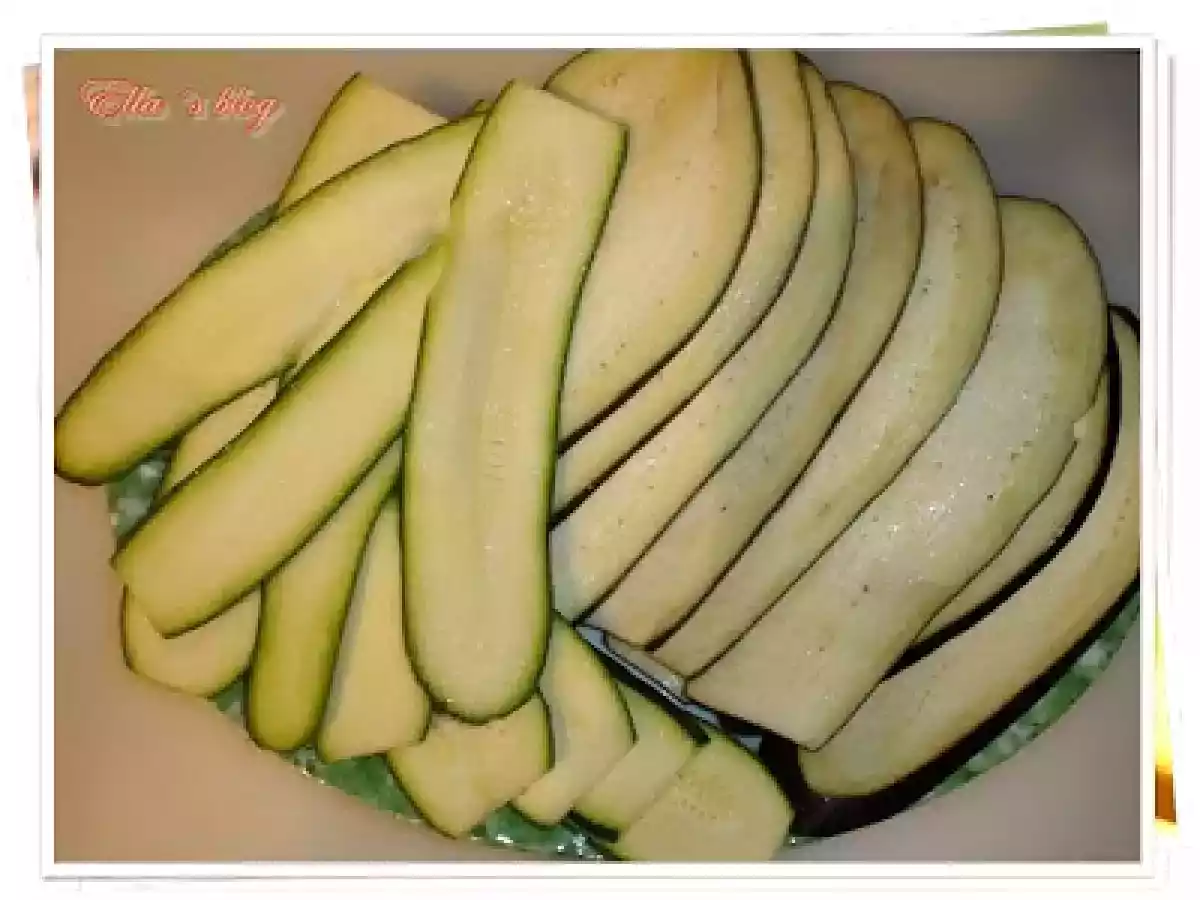 Musaca de vinete si dovlecei - poza 3