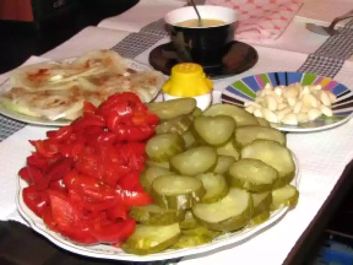 Muschi de porc afumat si pulpe superioare de pui cu legume mexicane si branza - poza 13