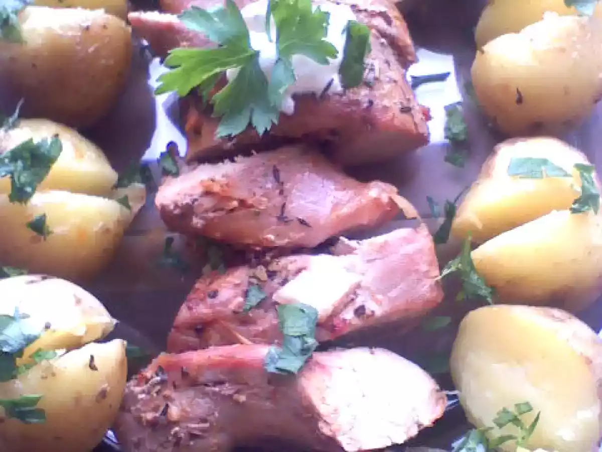Muschi de porc cu cartofi la cuptor