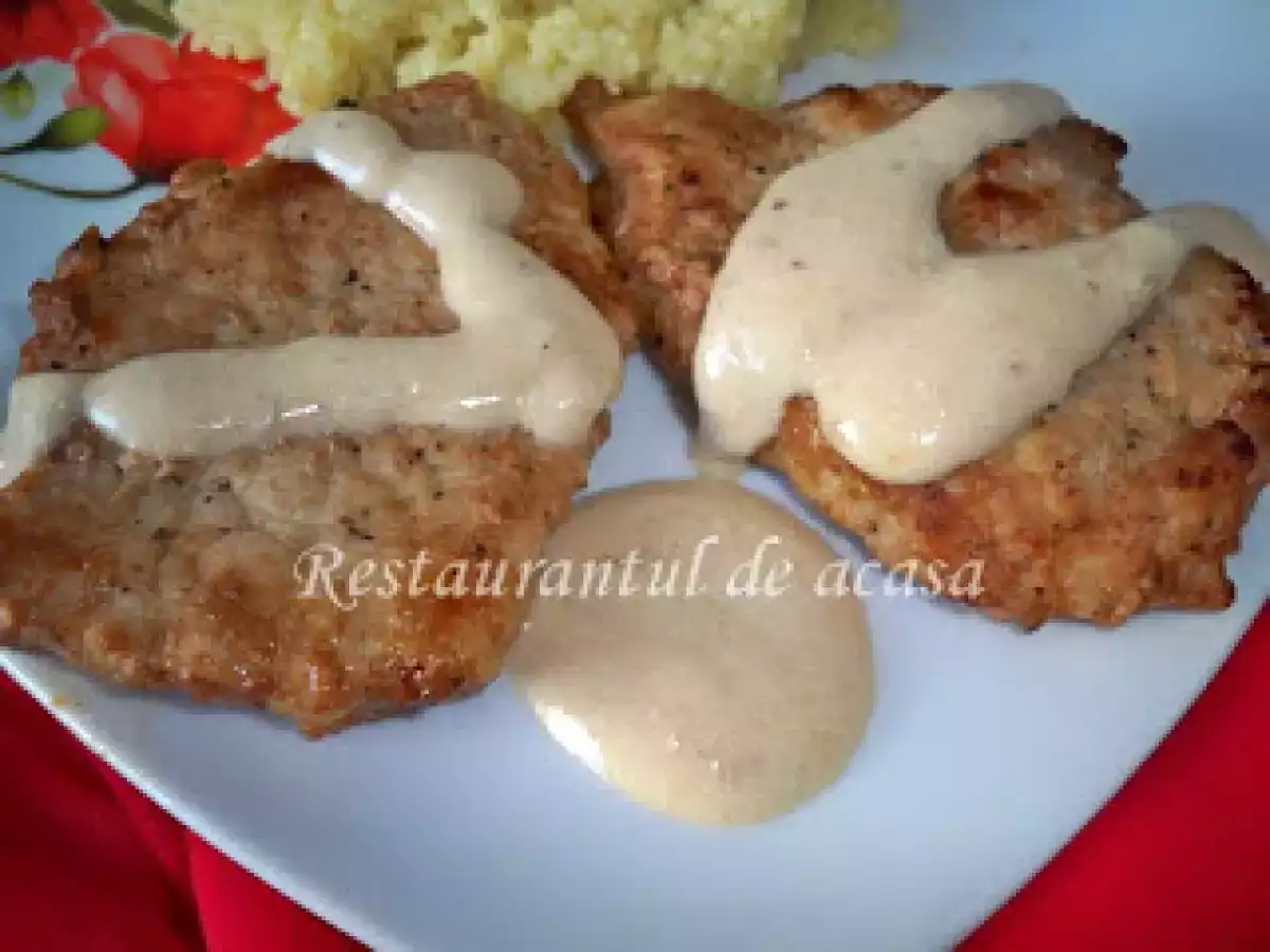 Muschi de porc cu sos de mustar