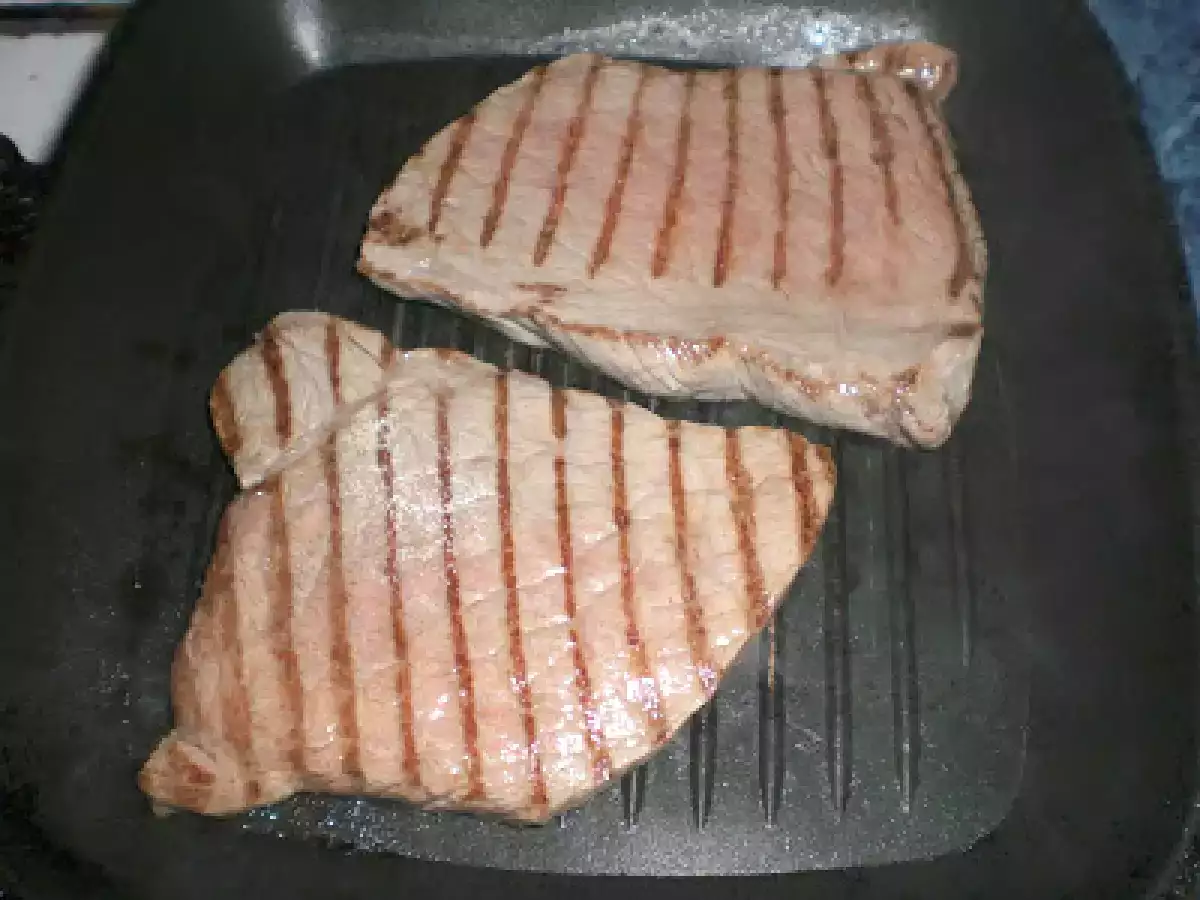 Muschi de vita cu sos de piper verde - poza 2