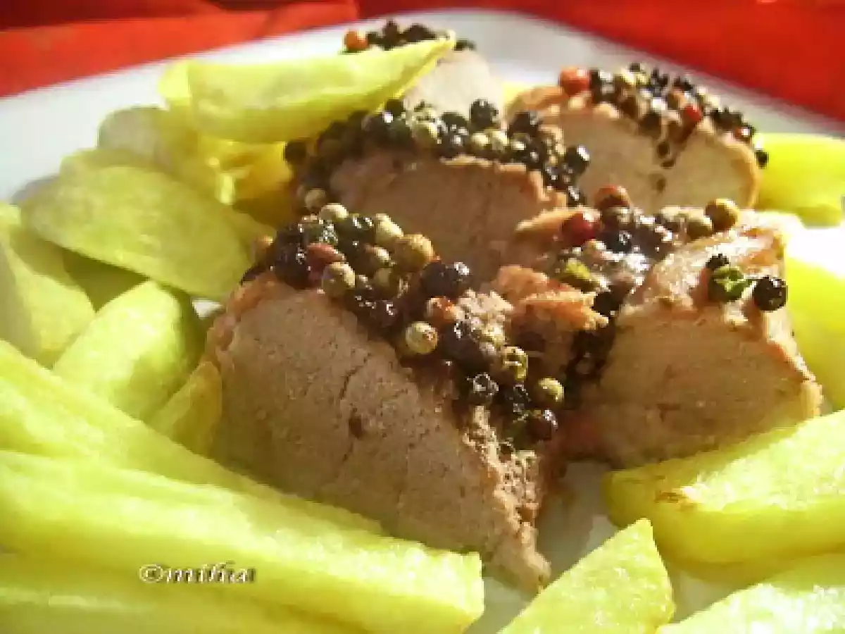 Muschiulet de porc in crusta de piper - poza 2