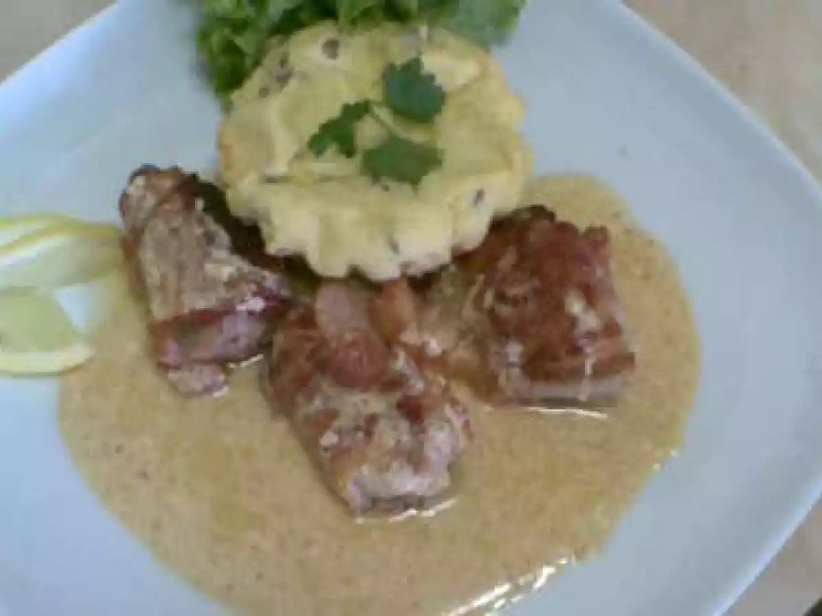 MUSCHIULET DE PORC INVELIT IN BACON - poza 3